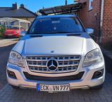 Mercedes-Benz ML 280 CDI 4MATIC - - silberne Mercedes-Benz ML 280