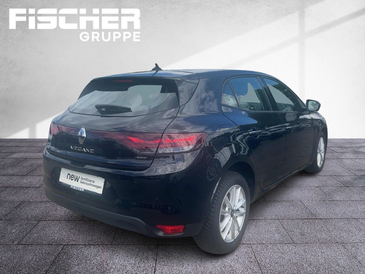 Fahrzeugabbildung Renault Megane Equilibre plug-in hybrid 160 Kamera