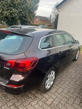 Opel Astra Sports Tourer 1.4 Turbo Sport 103 A Sport - Opel Astra aus 2011: Sports Tourer