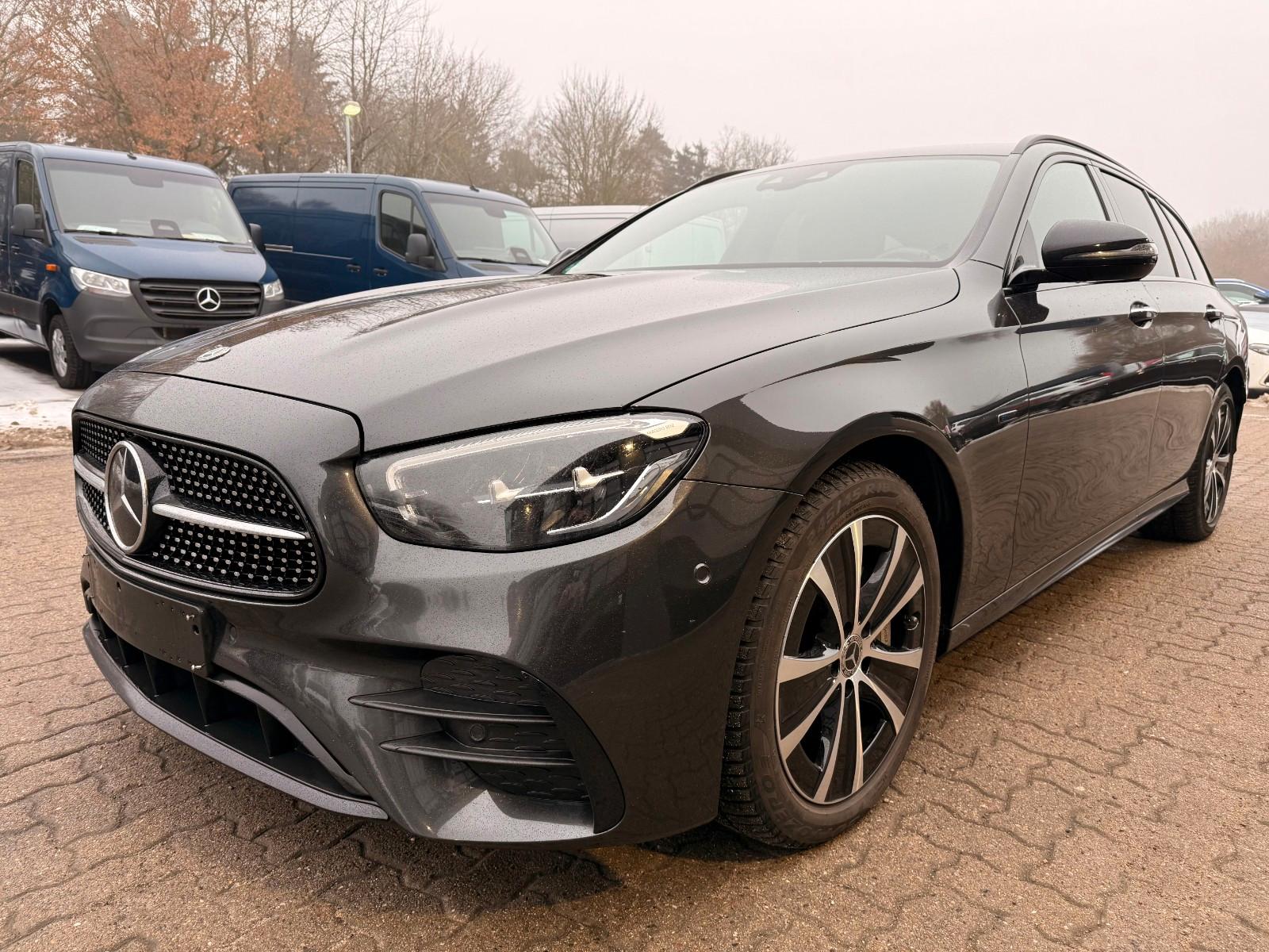 Mercedes-Benz E 300 de AMG line Exterieur 1.Hand