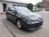 Volkswagen Golf VIII Lim. 1.5 eTSI 85 kW Life Navi Pano ACC - Volkswagen Golf New cars: Automatik