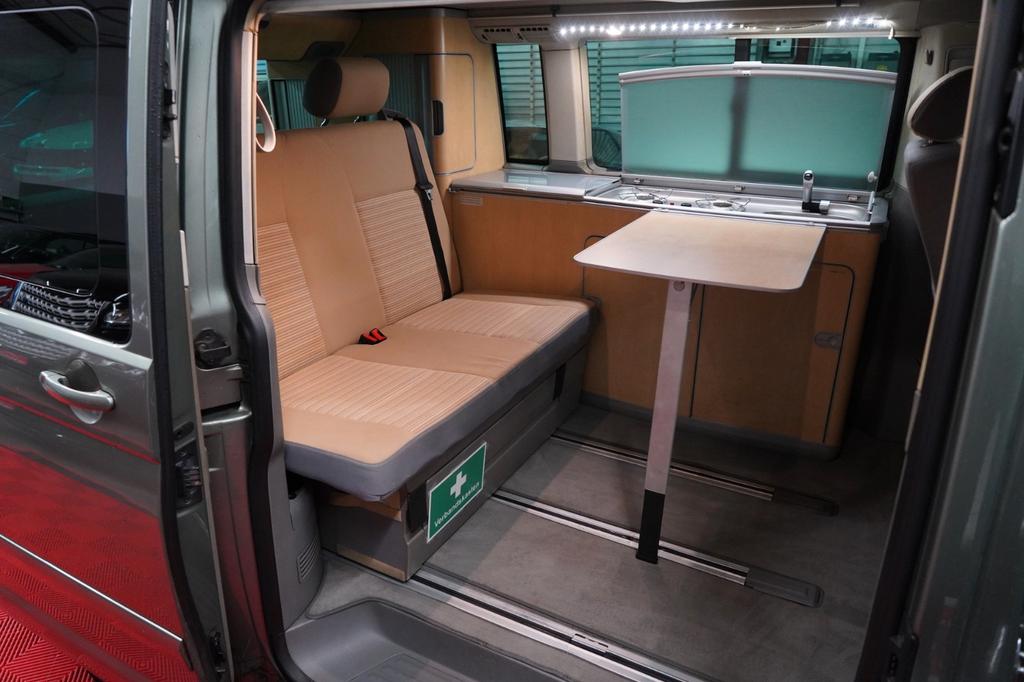 Volkswagen T5 California