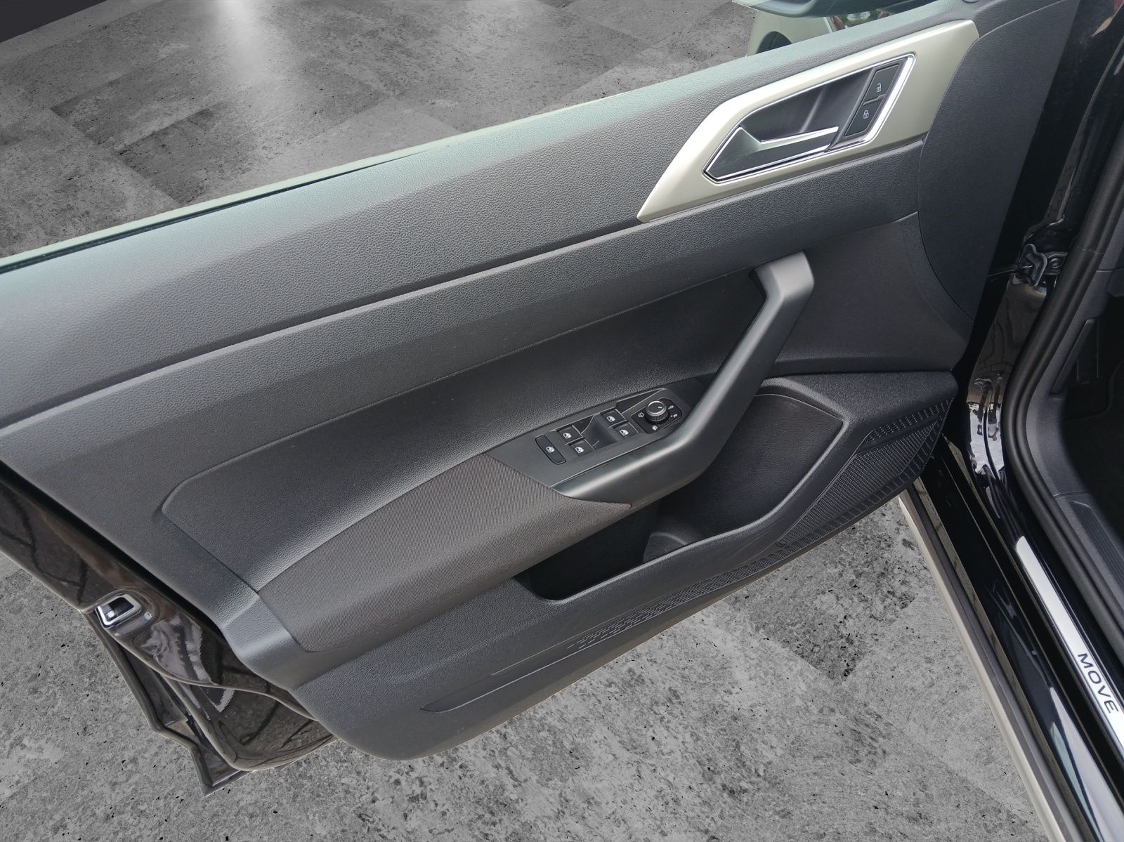 Fahrzeugabbildung Volkswagen Taigo Life TSI DSG IQ.Light ACC SHZ RearView 17"