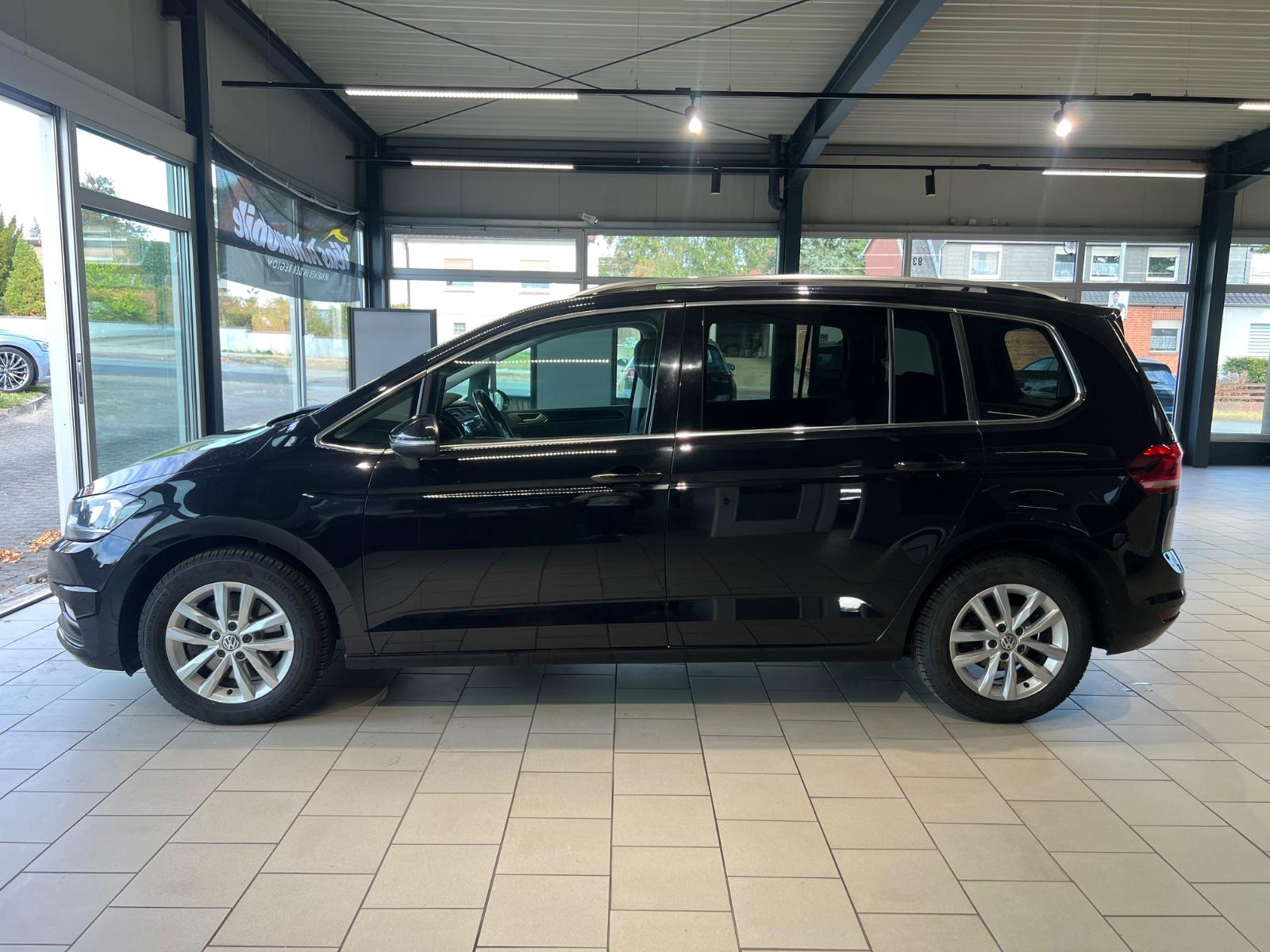 Volkswagen Touran Highline*ALCANTARA*PANO*AHK