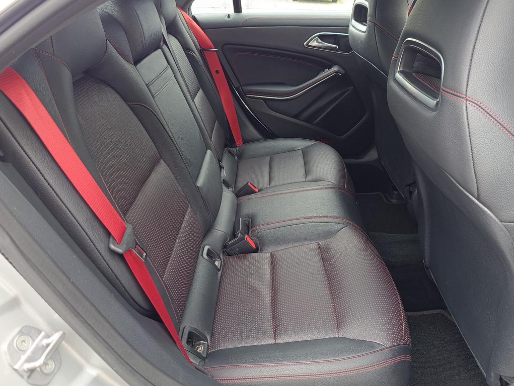 Mercedes-Benz CLA 220