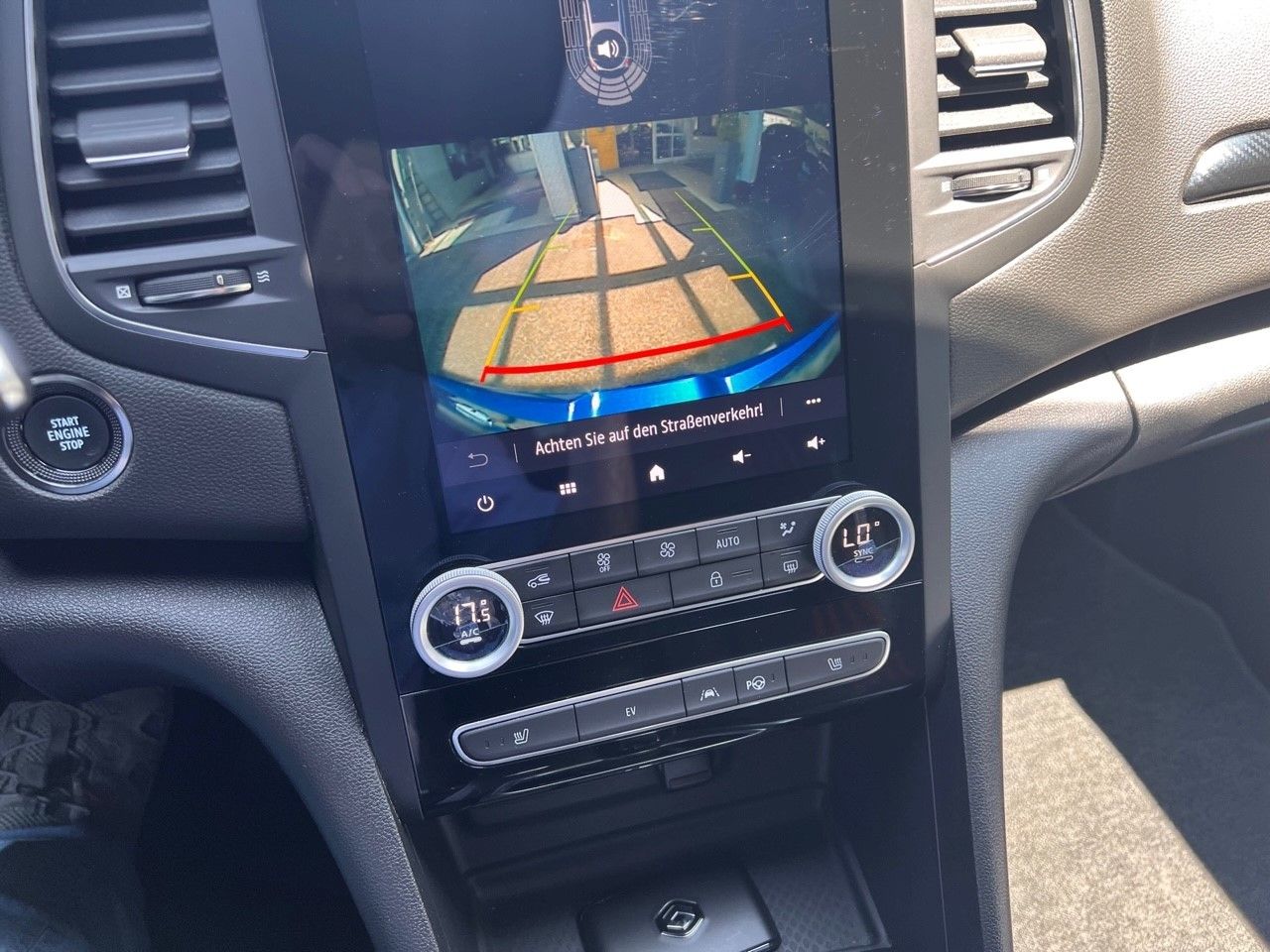 Fahrzeugabbildung Renault Megane 5-Türer R.S. LINE E-Tech Plug-in 160