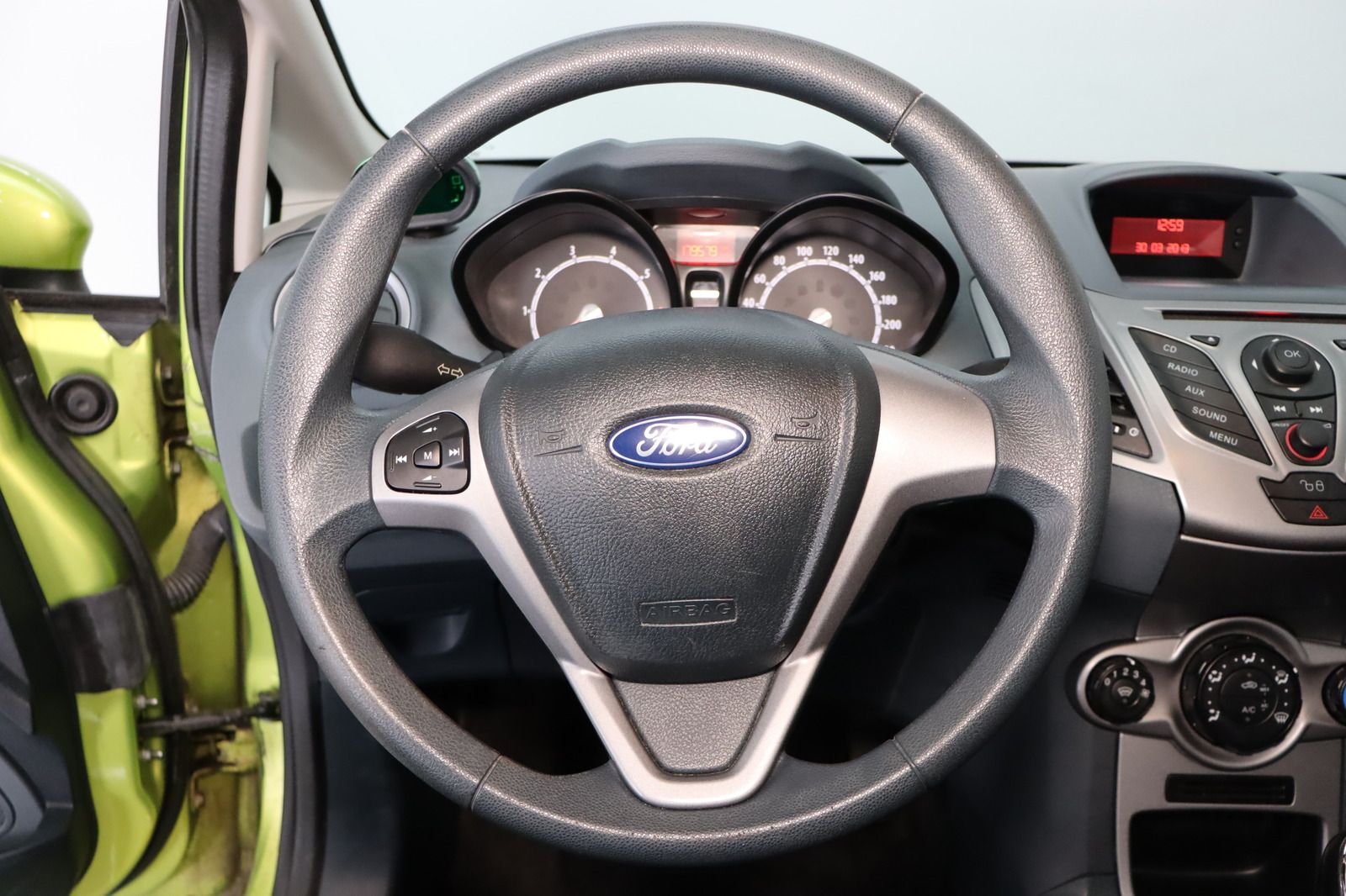 Fahrzeugabbildung Ford Fiesta 1.25 * Klima * HU/AU neu