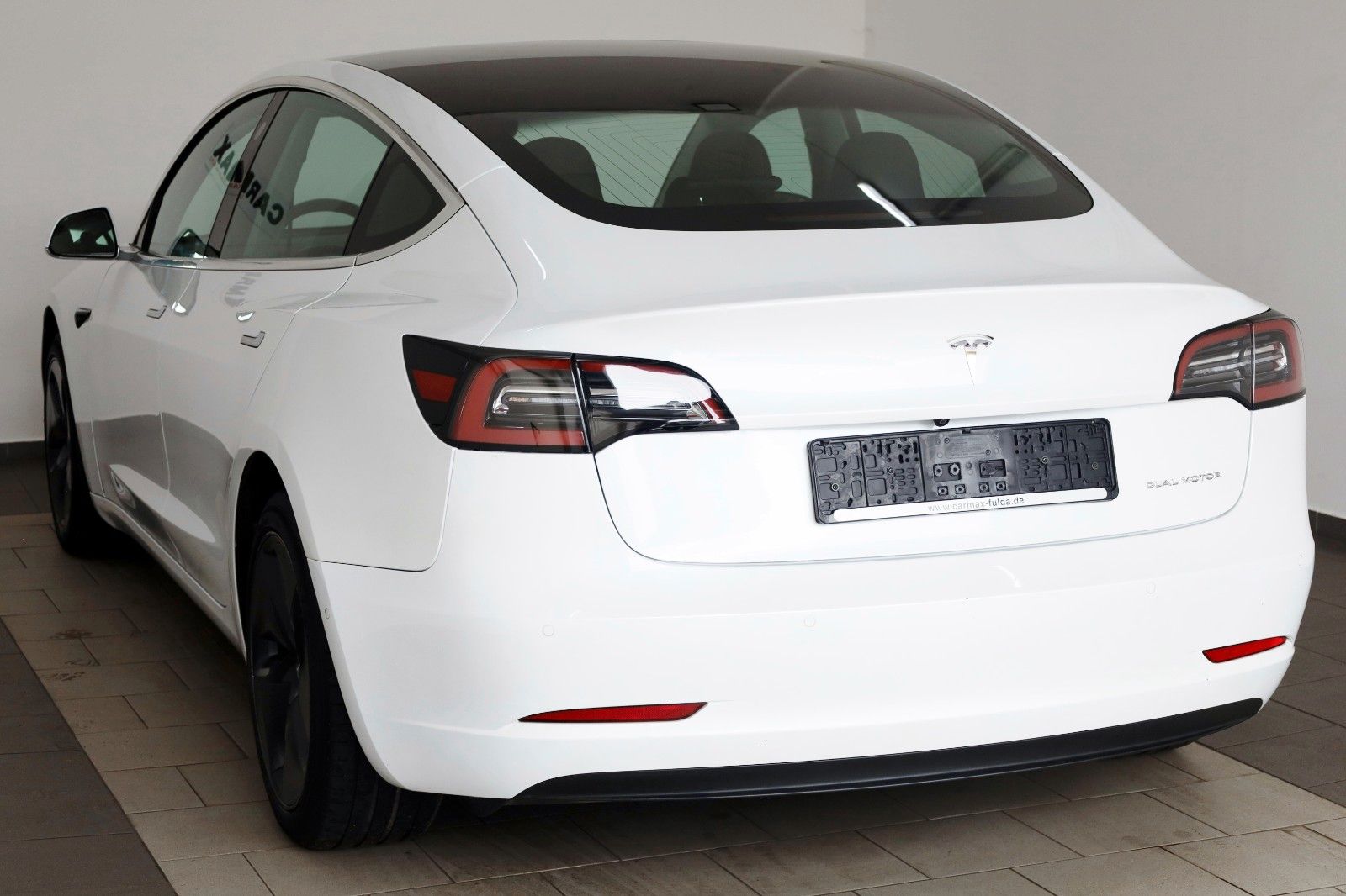 Fahrzeugabbildung Tesla Model 3 Long Range Dual AWD,ACC,360Kam.,Panorama