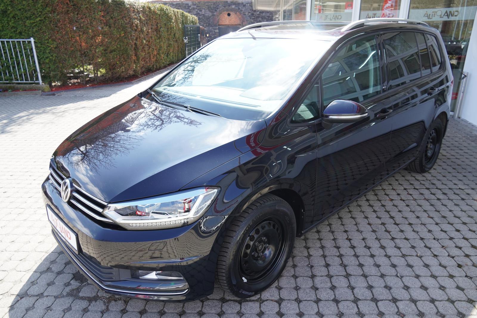 Volkswagen Touran 1.4 TSI DSG Sound LED Navi ACC Panorama