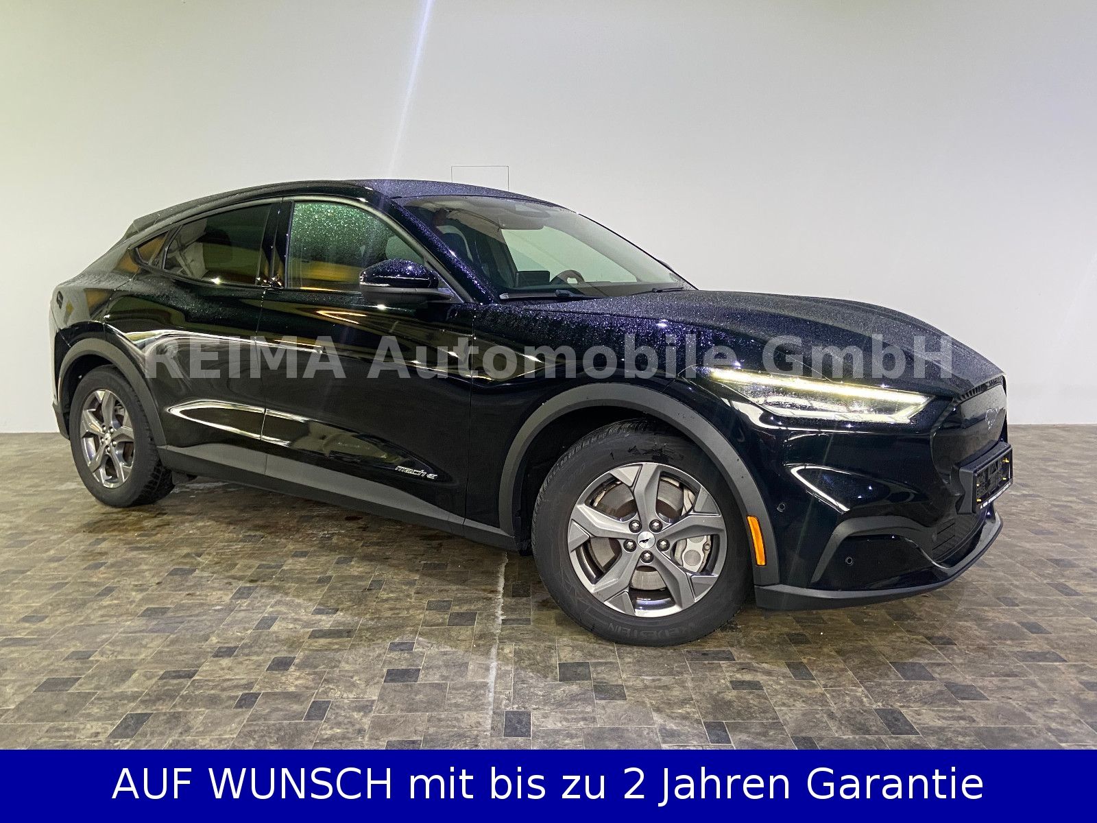 Fahrzeugabbildung Ford Mustang Mach-E, Pano, B&O Sound, ACC