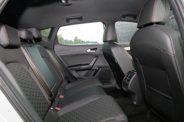 Fahrzeugabbildung SEAT Leon 1.5 eTSI FR