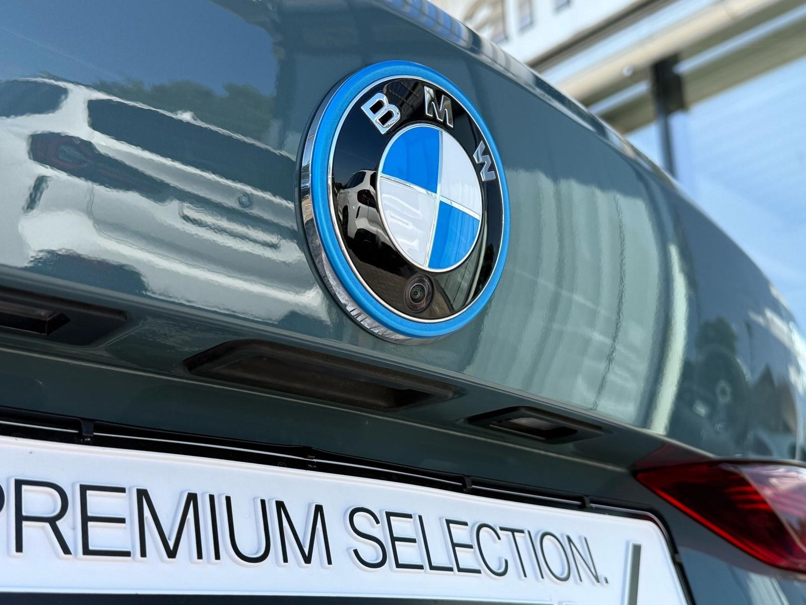 BMW i4 xDrive40 M Sport //CarbonInt. Stop&Go AHK