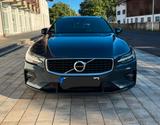 Volvo V60 T6 AWD R Design  - Volvo V60: Awd R Design