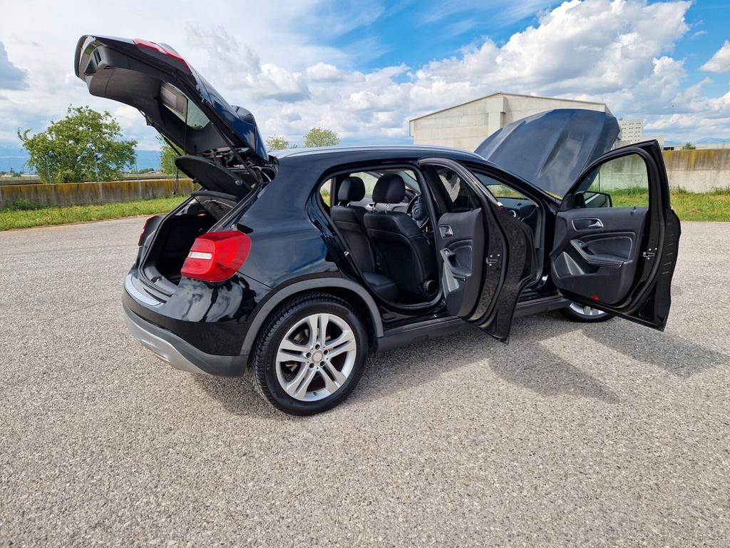 Mercedes-Benz GLA 180