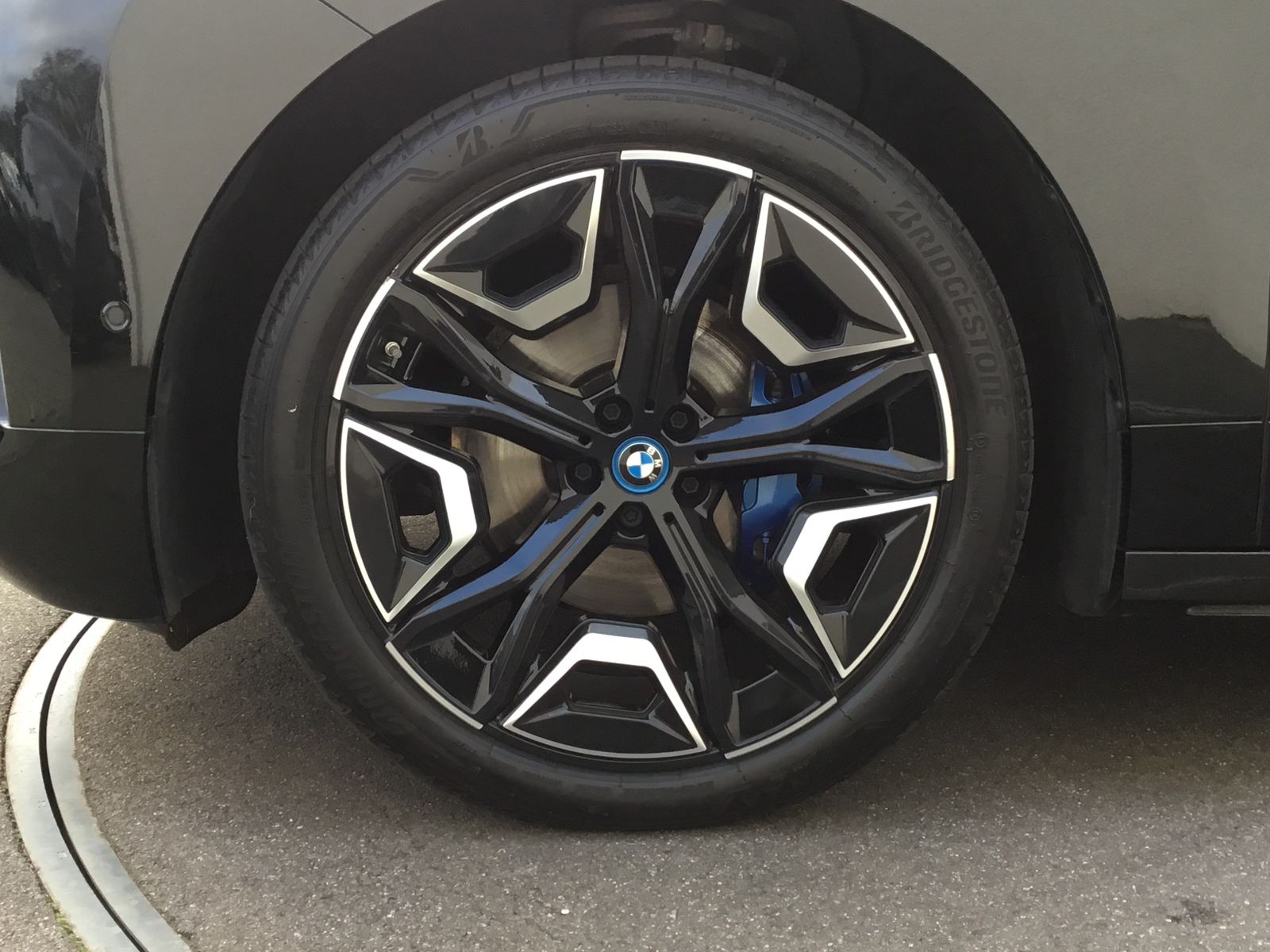 BMW iX - Bild 23