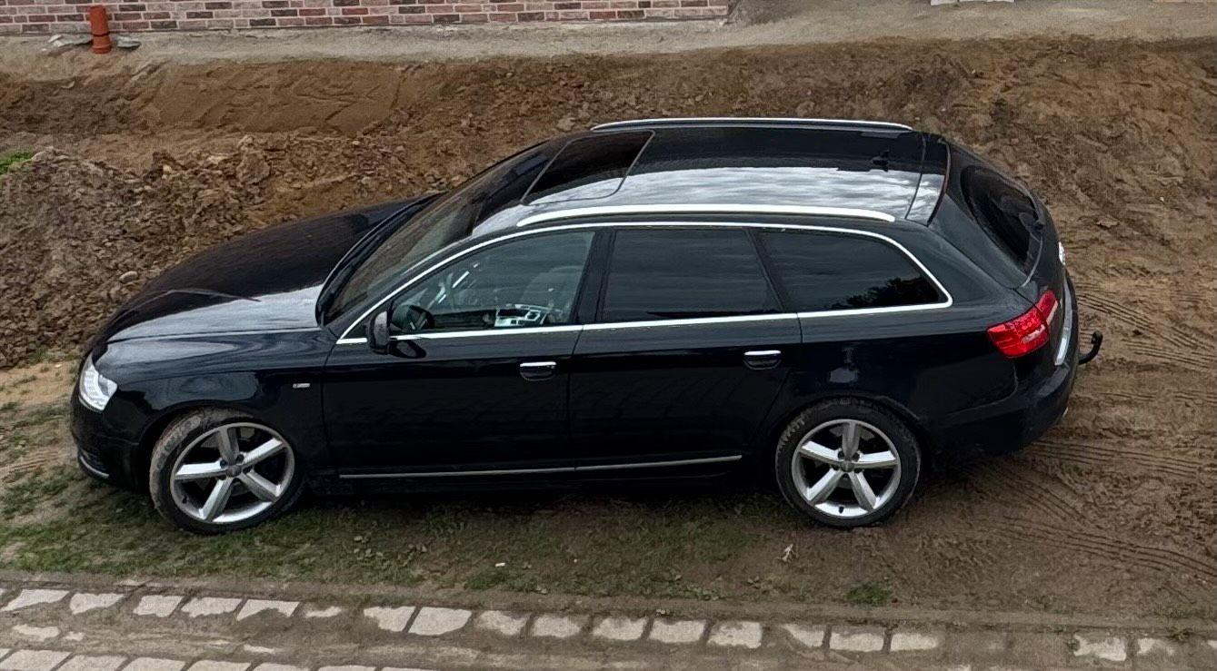 Audi Quattro 2011 — photo 14