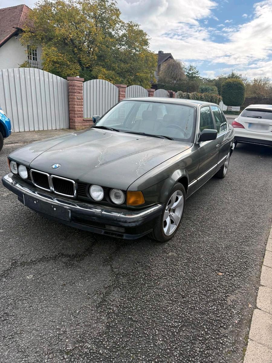 BMW 750