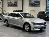 Volkswagen Passat 1.4 TSI ACT DSG Comfortline S-HE/NAVI/R-C - Volkswagen Passat mit Benzin-Antrieb: Limousine, Automatik