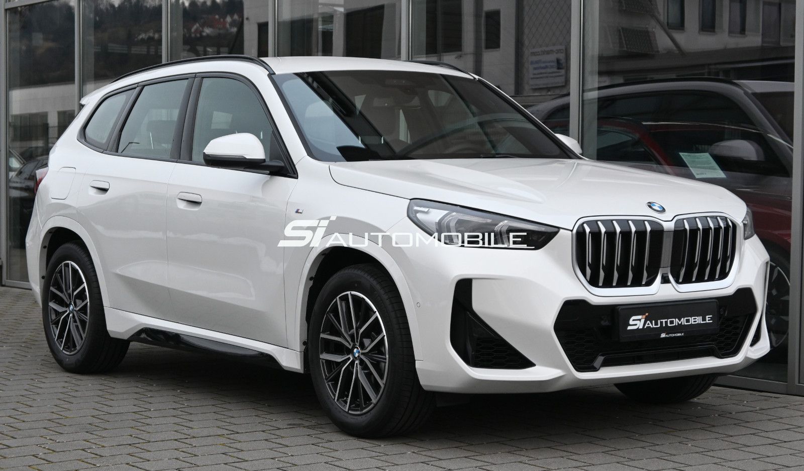 Fahrzeugabbildung BMW X1 xDrive23i M-Sport °ACC°AHK°360°MEMO°HARMAN°