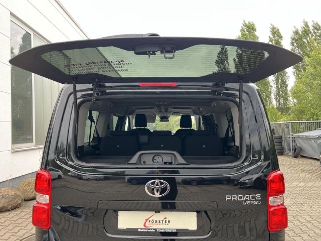 Toyota Proace Verso 2,2-l-D L2 (8-Si.) Autm. Teampla