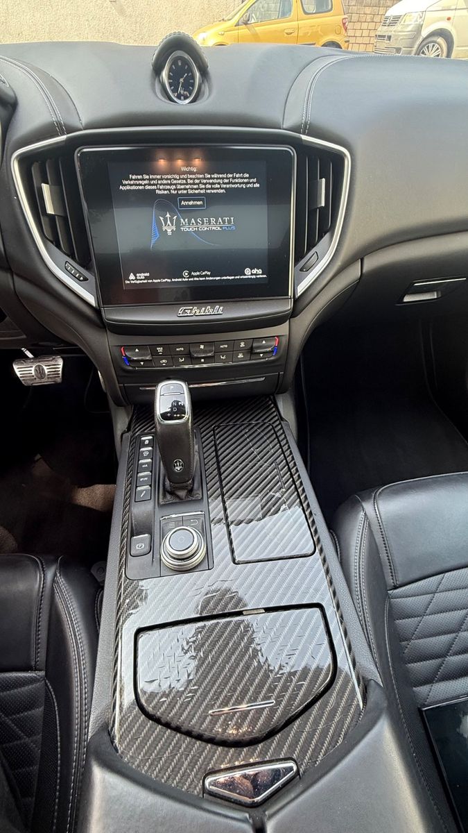 Fahrzeugabbildung Maserati Ghibli GranSport Diesel