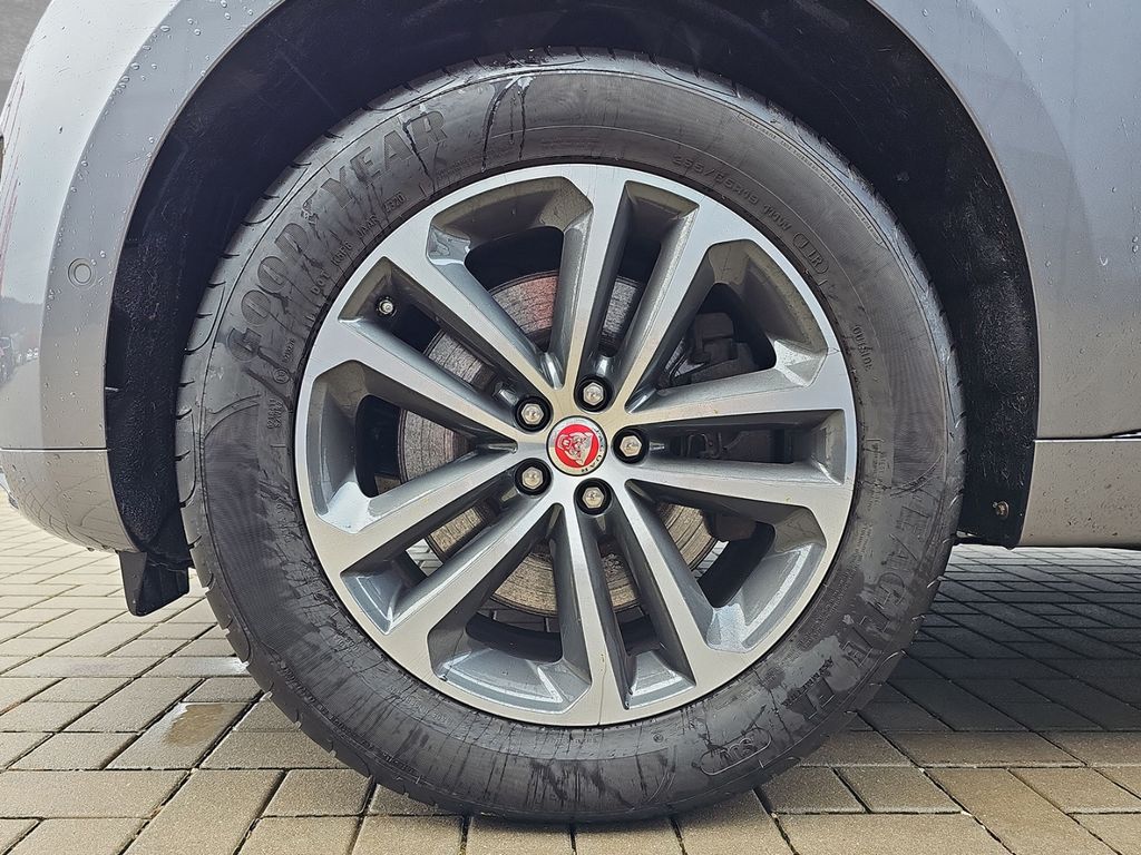 Jaguar F-Pace D300 R-Dynamic S