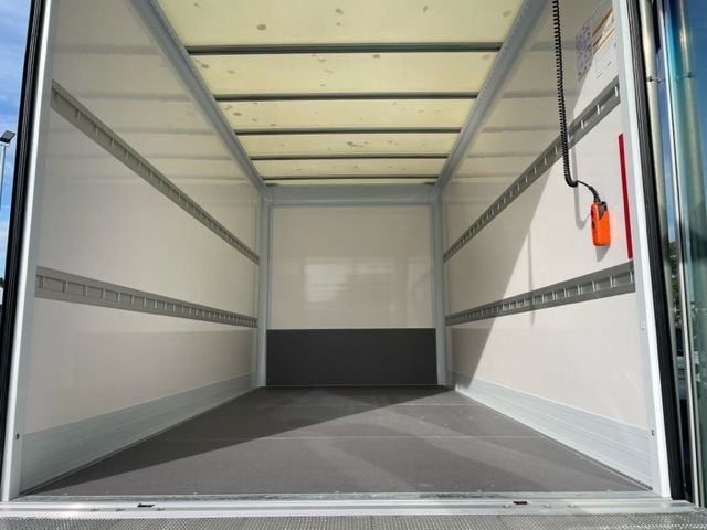 Fahrzeugabbildung Ford Transit L4 Einzelkabine Koffer GJR Ladebordwand