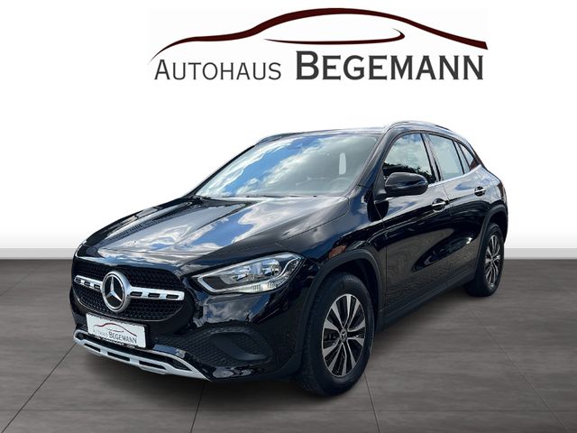 Mercedes-Benz GLA 200 d Mbux Pano Keyless Sportsitze