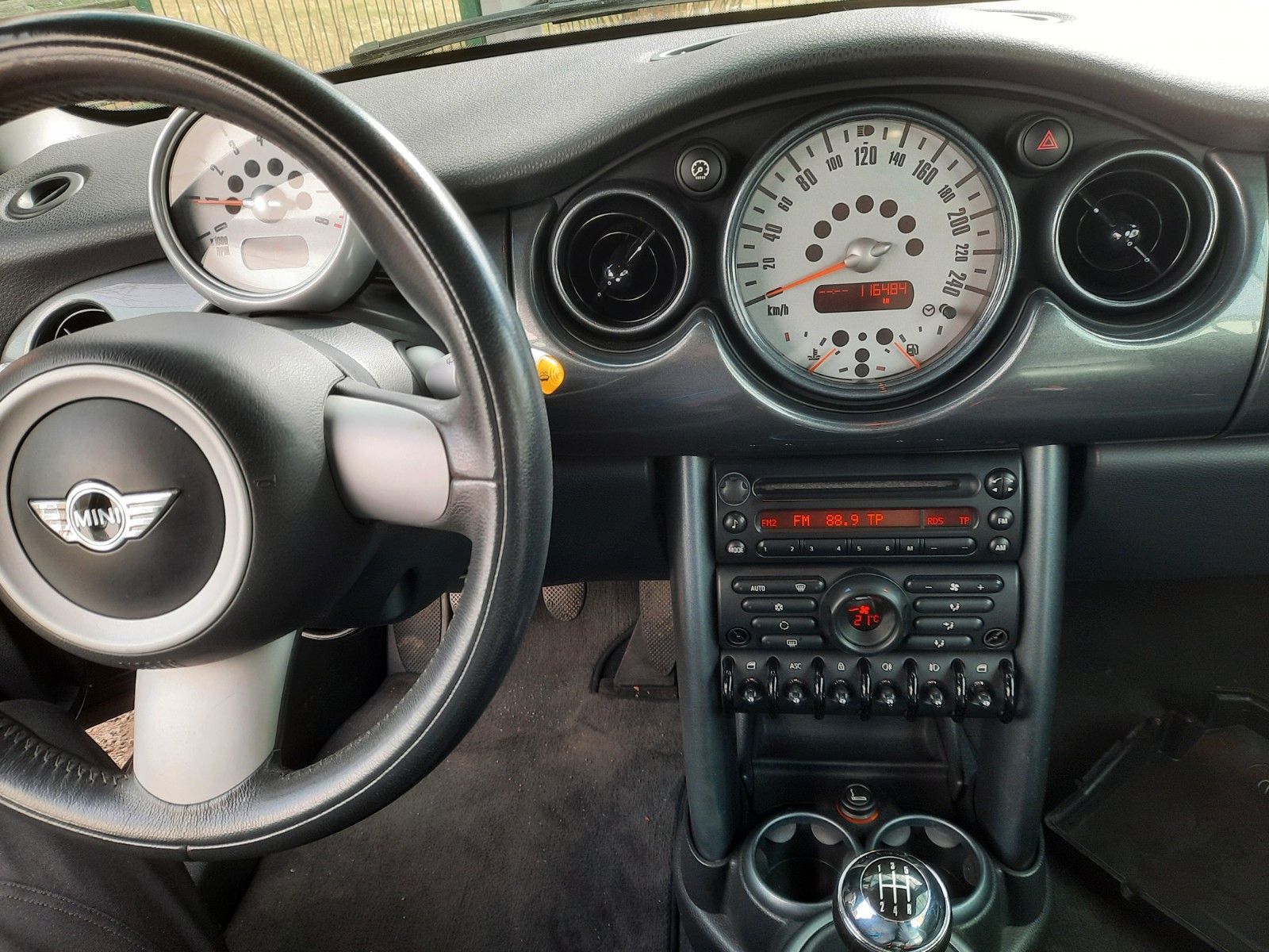 Mini ONE_CABRIO (06/2026, Benzin)