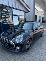 MINI Cooper D Clubman|Panorama|TÜV Neu| Gepflegt - MINI Cooper D Clubman mit Schiebedach
