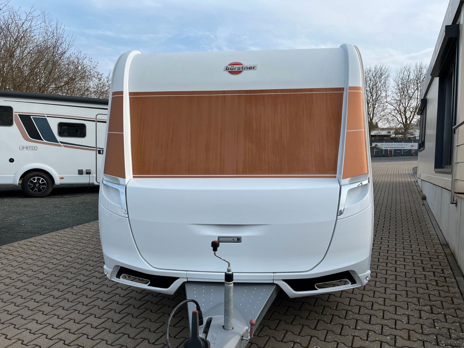 Fahrzeugabbildung Bürstner Averso 535 TL Harmony Line *1.800Kg*BigFoot*