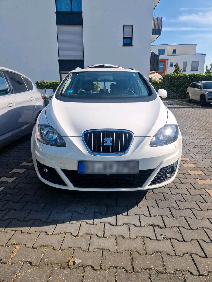Seat Altea XL 2011 — вигляд ззаду