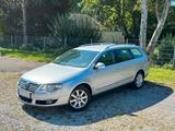 Volkswagen Passat Variant Highline 4Motion|LEDER*NAVI*XENON - Volkswagen Passat Variant aus 2010