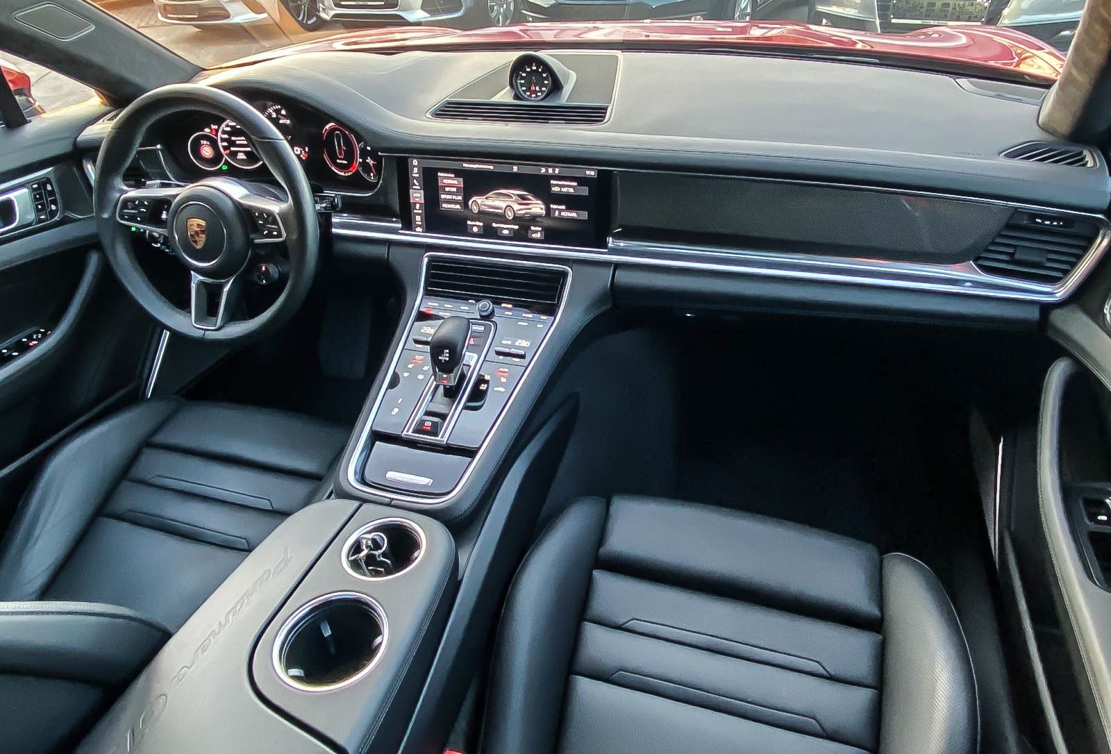 Fahrzeugabbildung Porsche Panamera SportTurismo GTS 4.0 NIGHT VISION ANHZV