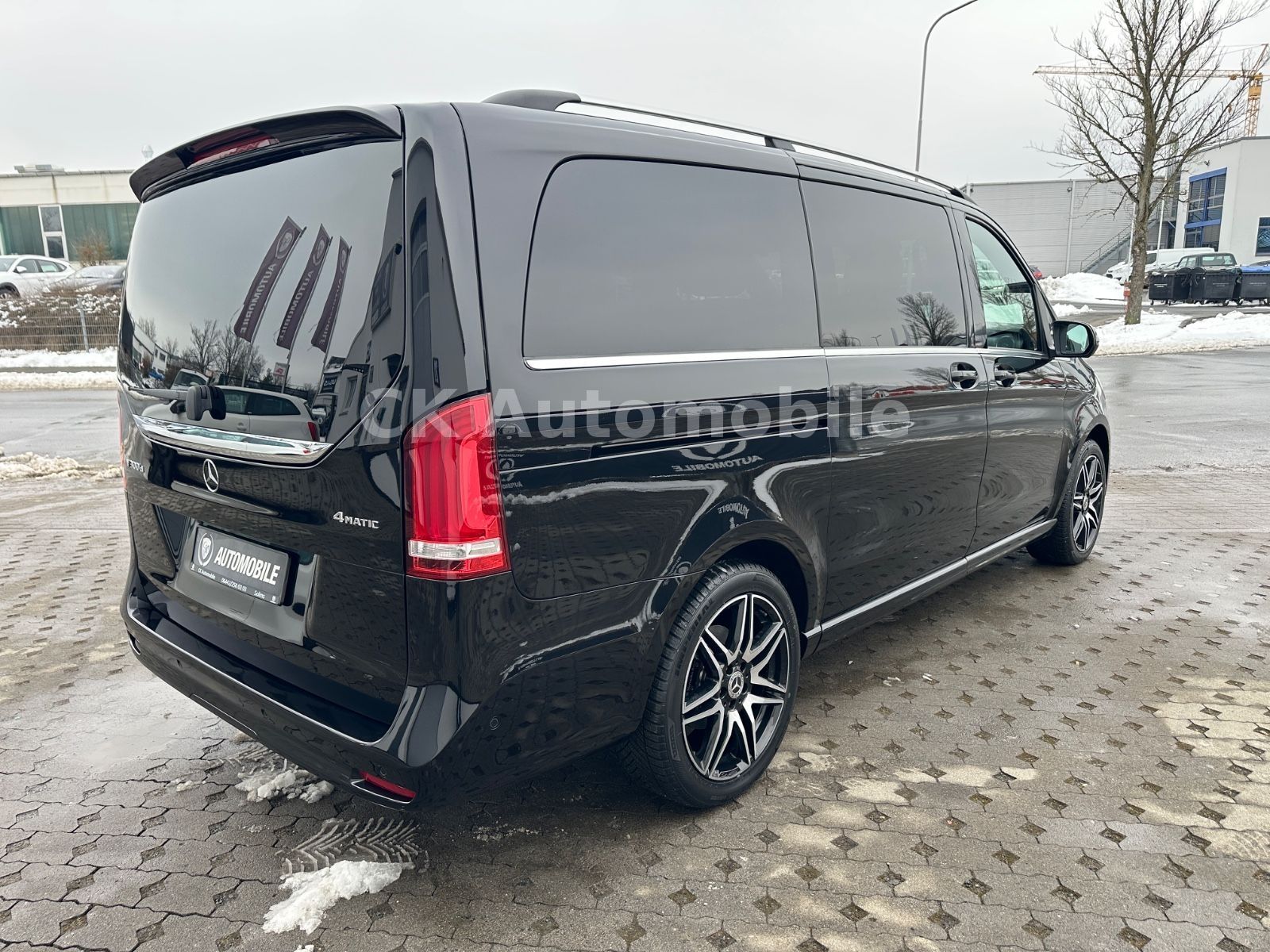 Fahrzeugabbildung Mercedes-Benz V 300 Avantgarde Edition AMG-LIne 4Matic Lang