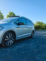 Volkswagen Touran 1.5 TSI R-Line Black Style *Pano*AHK* - Volkswagen Touran: Style