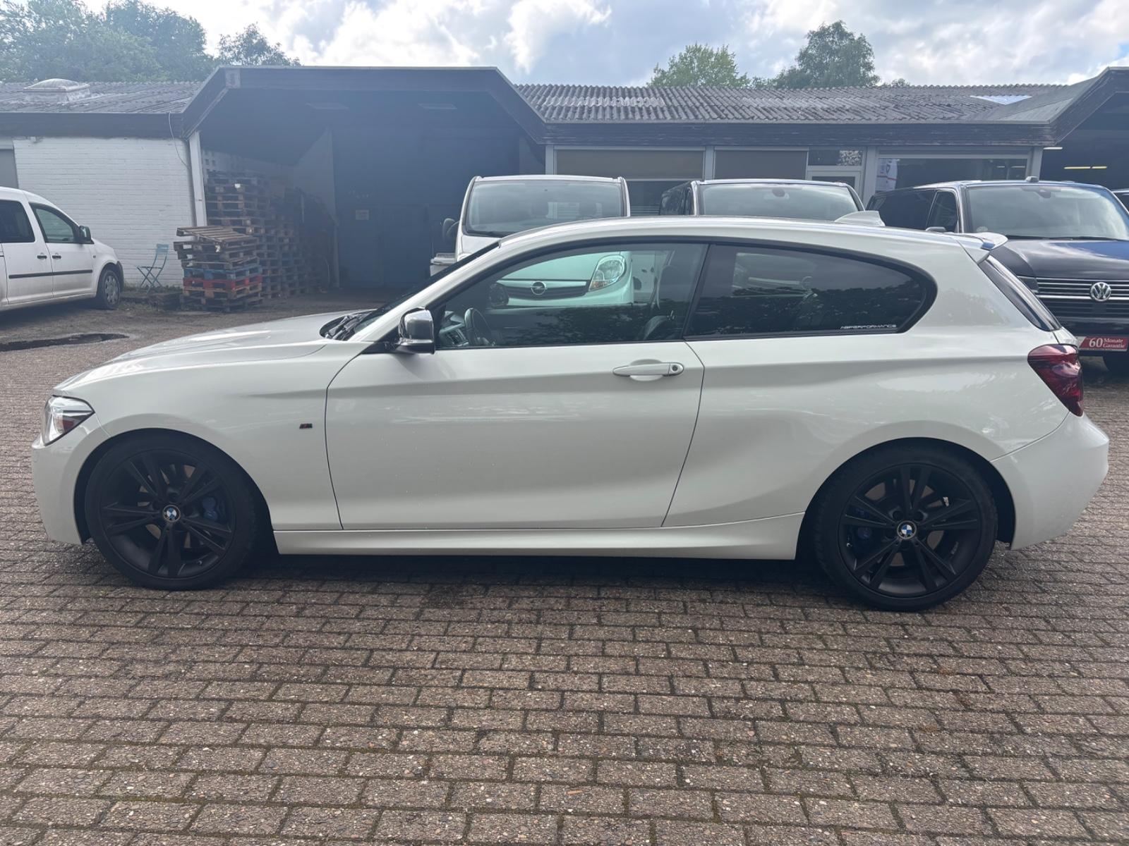 BMW M135 i xDrive Aut. Navi Bi-Xenon Keyless Kamera