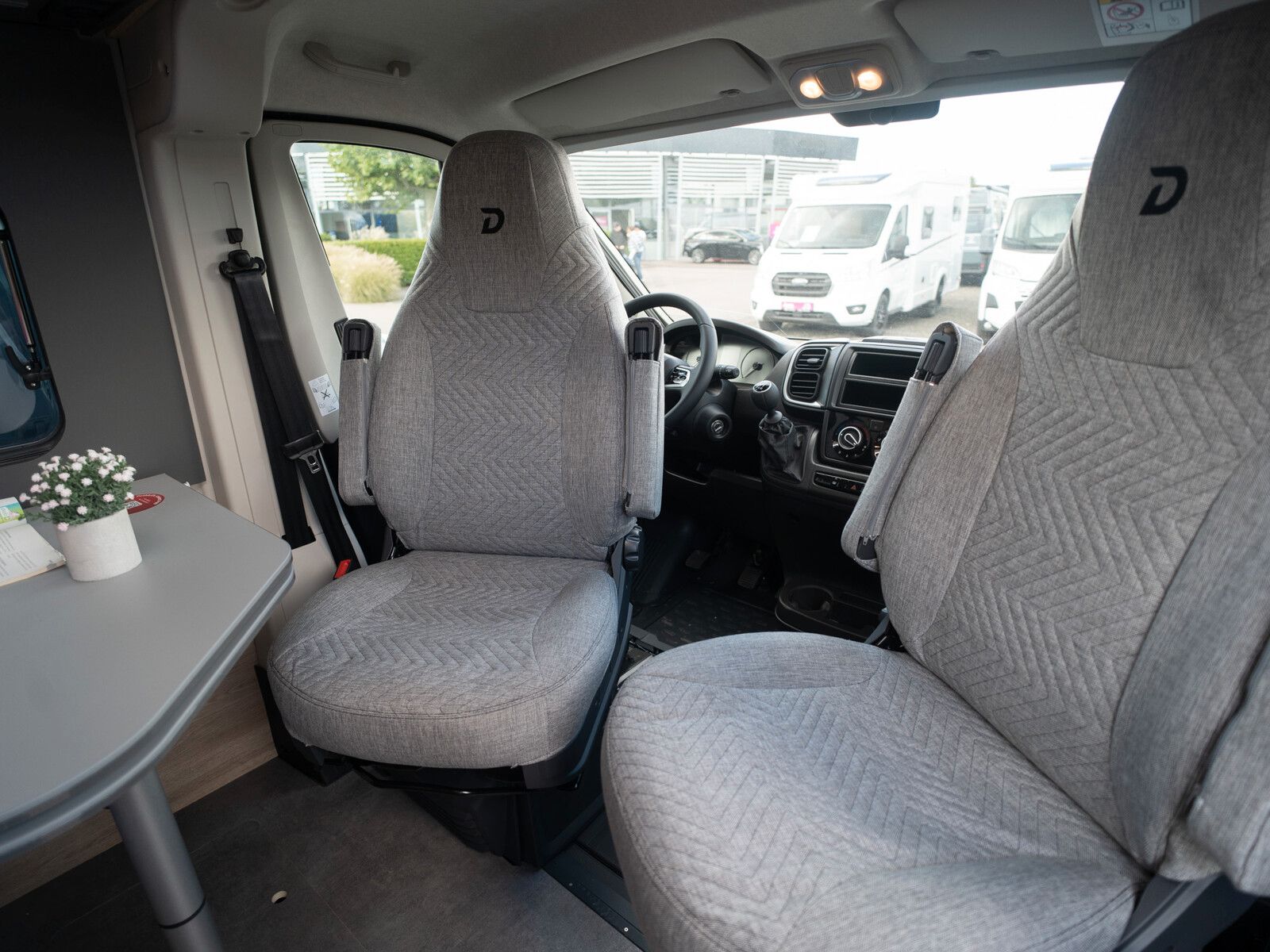 Fahrzeugabbildung Dethleffs Globetrail 600 DS Fiat *Elektro-&Komfort-Paket*