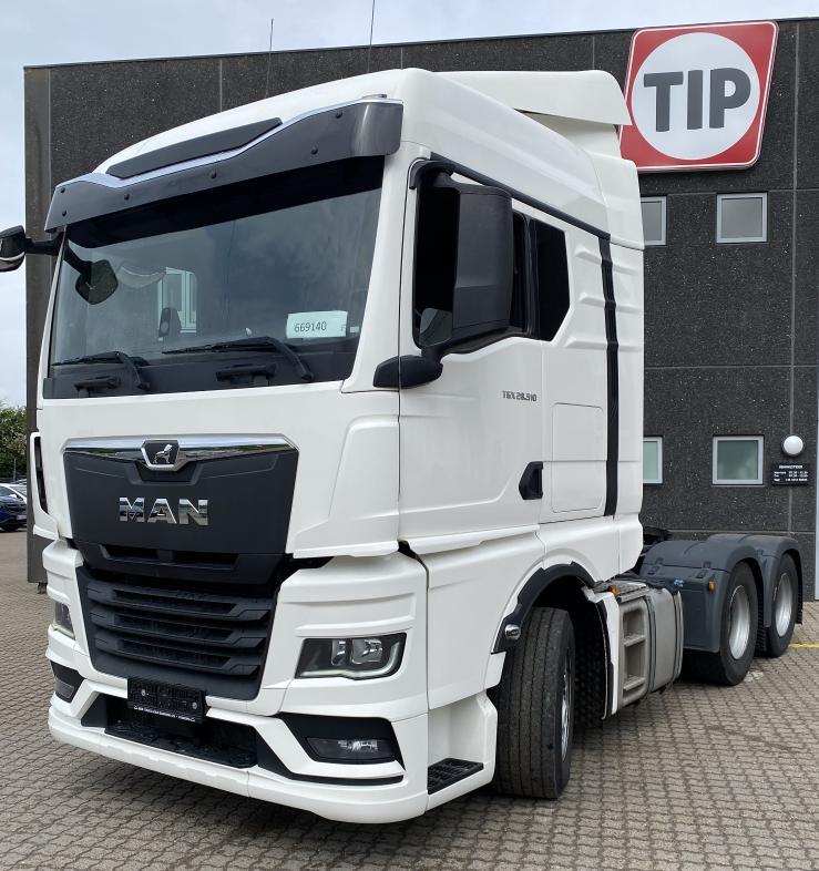 MAN Vehicle Tractor 6x2-2 Standard