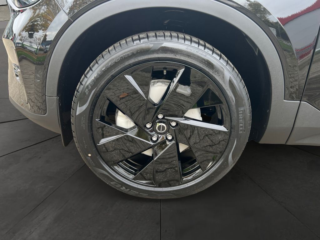 VOLVO XC40 B4 B DKG Ultra Black Edition, Licht-P.,FHZ VOLVO XC40 B4 B DKG Ultra Black Edition, Licht-P.,FHZ