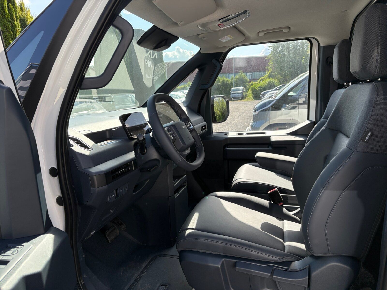 Fahrzeugabbildung Kia PV5 Chassis Cab Pritsche und Plane