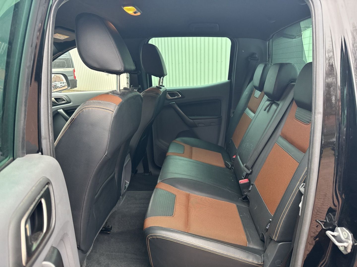 Fahrzeugabbildung Ford Ranger Wildtrak Doppelkabine 4x4 3.2 TDCi AHK Na
