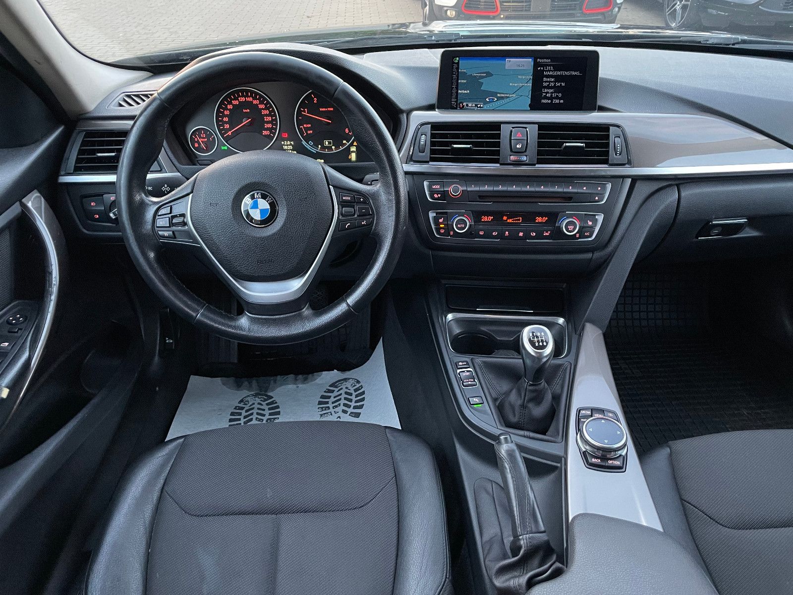 BMW 318, 2013, Diesel, 143 PS