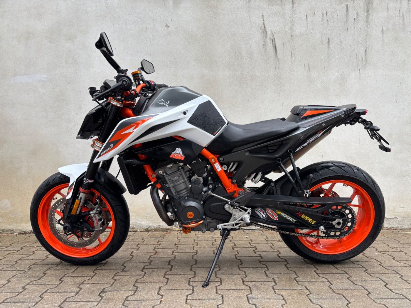 Fahrzeugabbildung KTM 890 Duke R Akrapovic viel Zubehör