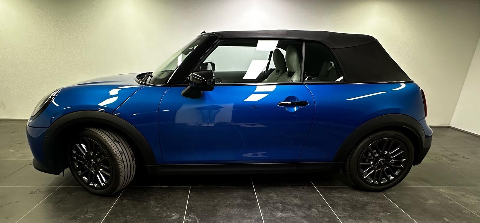 MINI Cooper S Cabrio Favoured Trim HuD Shz Lhz Navi