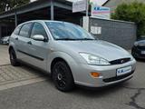 Ford Focus Lim. 1.6 Trend Klima 4/5 Türig - Ford aus 2001