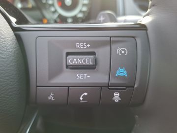 Nissan Qashqai Tekna 1.3 DIG-T °LED°Navi°RFK°PGD°ACC°