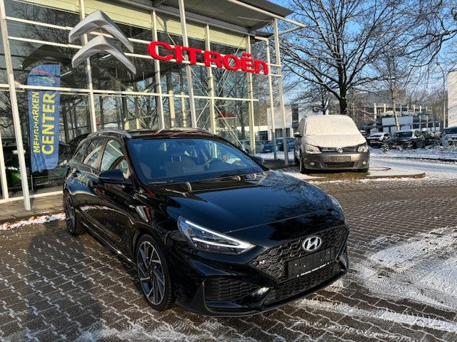Gebrauchtwagen Hyundai i30 i30 Kombi 1,5T-GDI Hybrid Autom.-N Line/AHK/SHZ in Nordhorn
