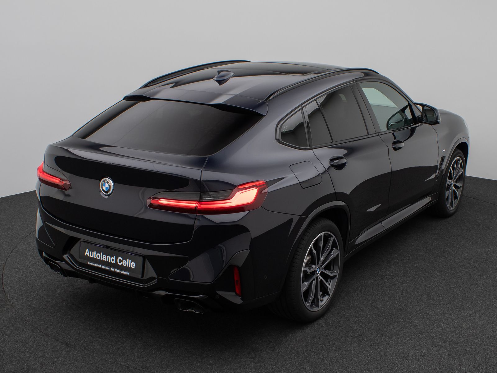 Fahrzeugabbildung BMW X4 M40i Panorama Laser Kamera HUD DAB HiFi AHK