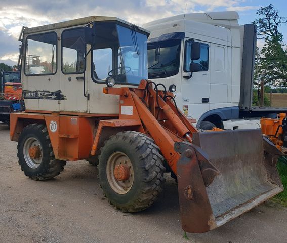 Schaeff SKB 902